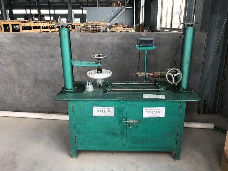 Locking pin deviation tester